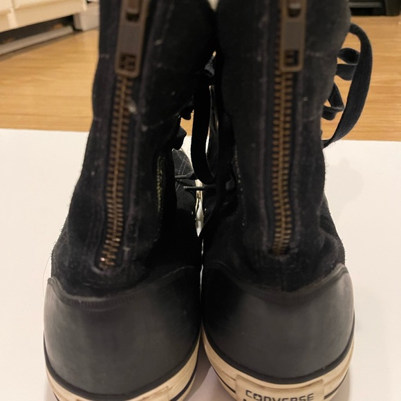 Converse with Faux Fur Lining - Picture 3 of 3